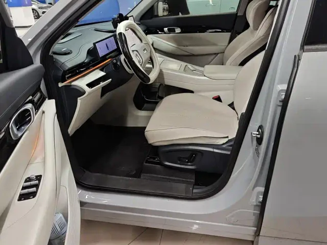 Geely Galaxy E5 — Фото автомобиля 9