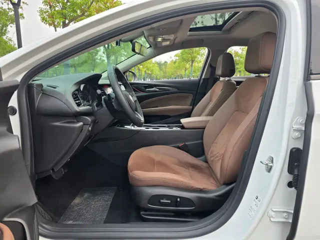 Buick Regal — Фото автомобиля 9