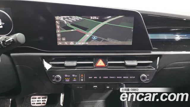 Kia Niro — Фото автомобиля 14