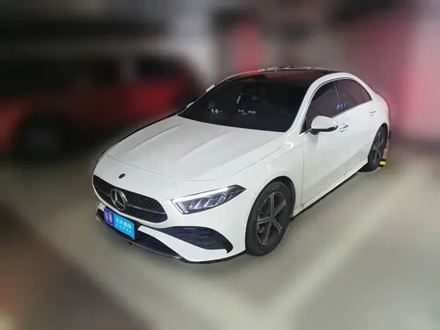Фотография автомобиля — Mercedes-Benz A-Class
