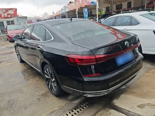 Volkswagen Passat — Фото автомобиля 4