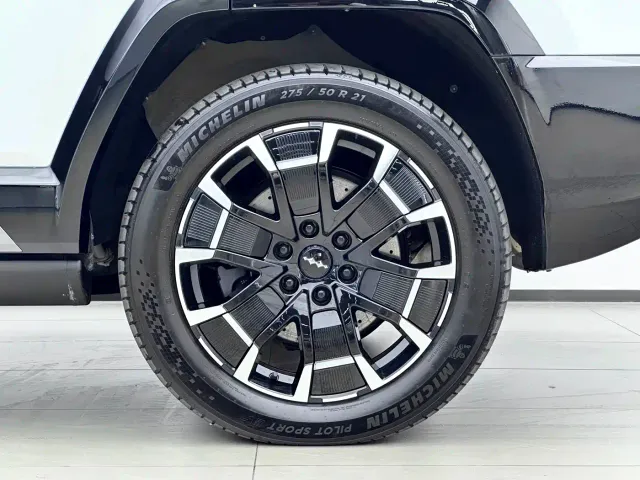 BYD FangChengBao Leopard 8 — Фото автомобиля 13