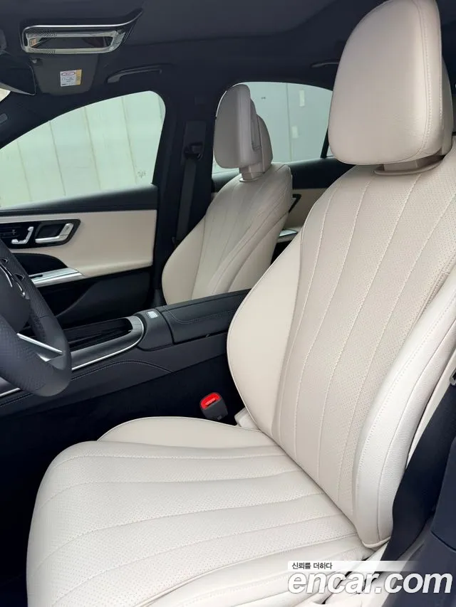 Mercedes-Benz E-Class — Фото автомобиля 10
