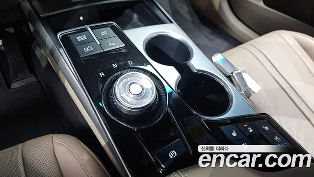 Kia K8 Hybrid — Фото автомобиля 12