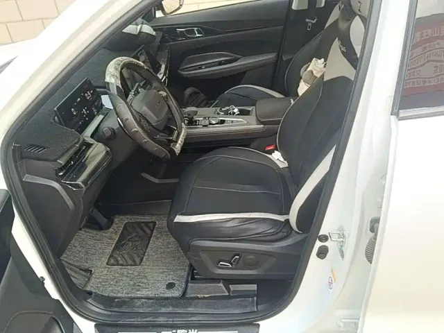 Changan Z6 — Фото автомобиля 14