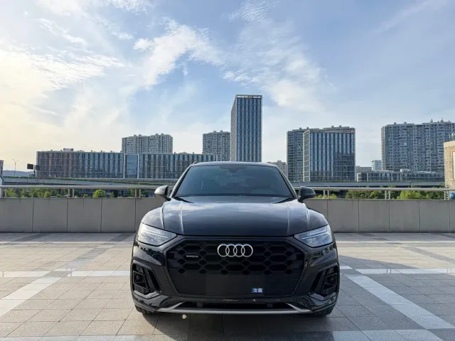 Audi Q5L — Фото автомобиля 2