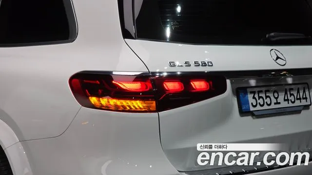 Mercedes-Benz GLS-Class — Фото автомобиля 20