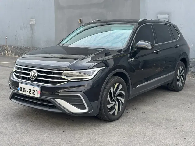 Фотография автомобиля — Volkswagen Tiguan L