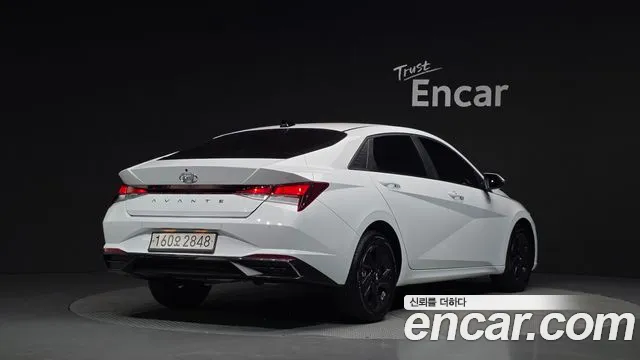 Hyundai Avante CN7 — Фото автомобиля 2