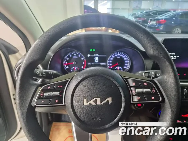 Kia K3 Generation 2 — Фото автомобиля 11