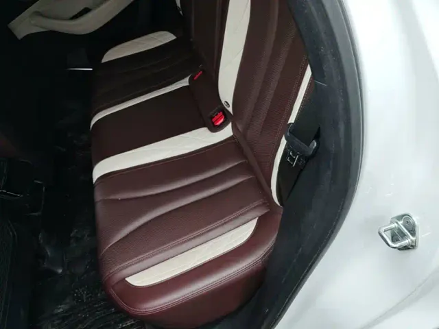 Geely Xingyue L — Фото автомобиля 16