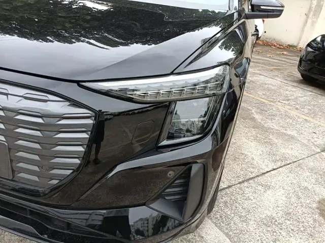 Audi Q5 e-tron — Фото автомобиля 23