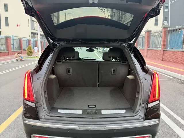 Cadillac XT5 — Фото автомобиля 16