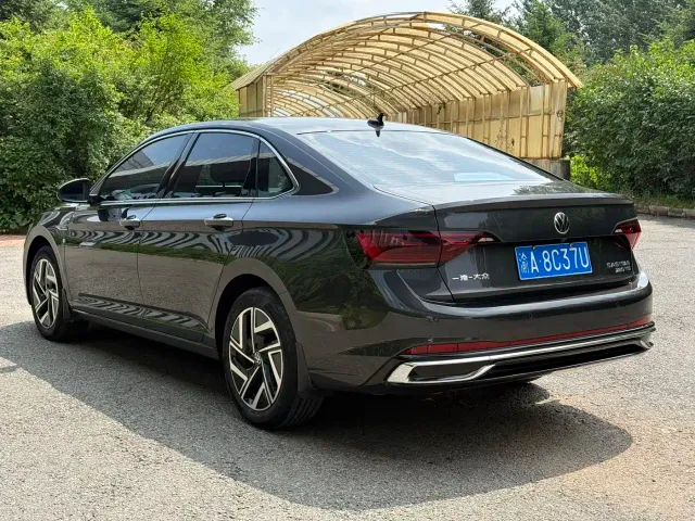 Volkswagen Sagitar — Фото автомобиля 20