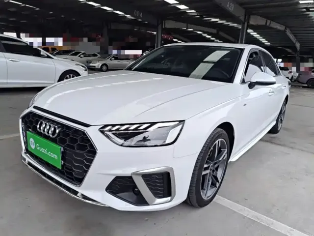 Фотография автомобиля — Audi A4L