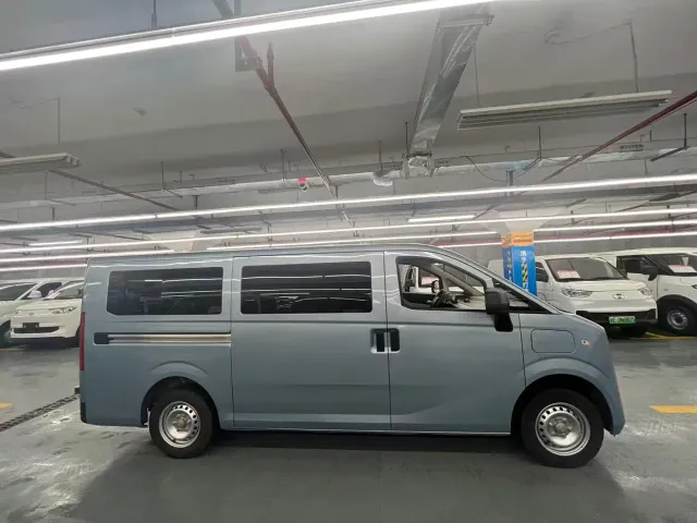 Changan Kuayue Kua Yue Xing Guang EV — Фото автомобиля 4