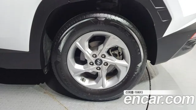 Hyundai Tucson Tucson (NX4) Бензин 1.6 турбо 2WD — Фото автомобиля 21
