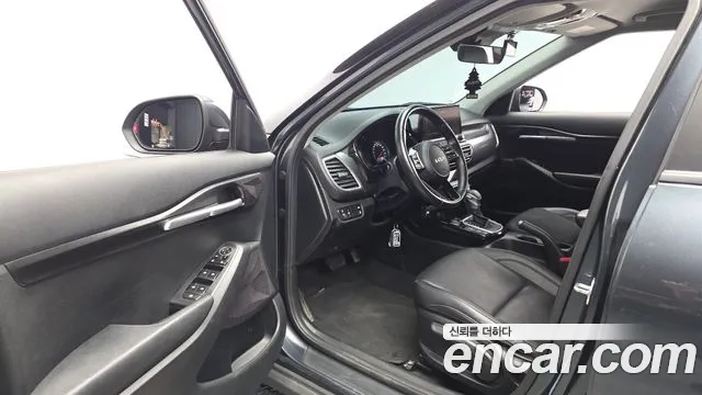 Kia Seltos — Фото автомобиля 15