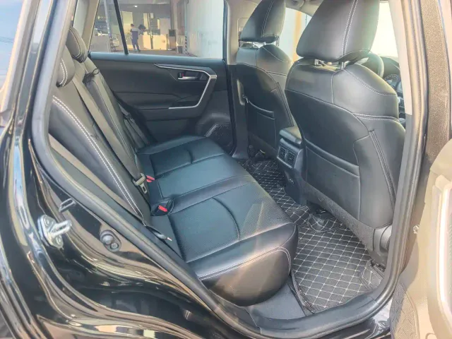 Toyota RAV4 — Фото автомобиля 20