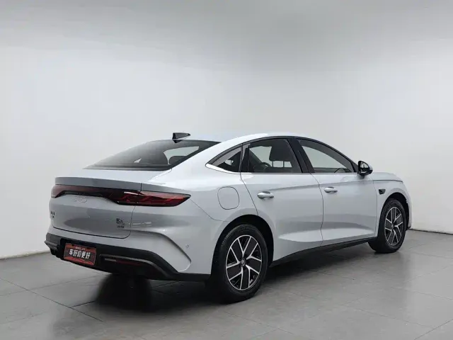 BYD Qin L — Фото автомобиля 2