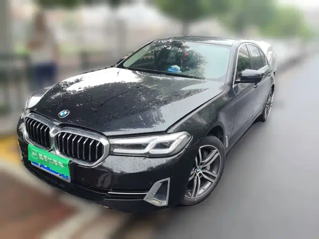 Фотография автомобиля — BMW 5 Series