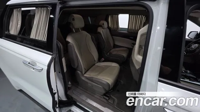 Kia Canival Carnival 4 поколение Бензин 9 мест Hi-Limousine — Фото автомобиля 10