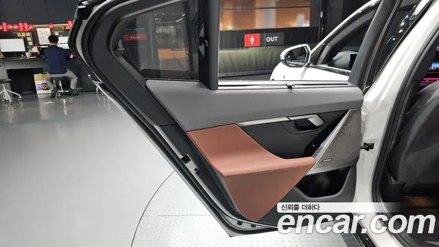 BMW 5-Series 5 серия (G60) 530i xDrive M Sport — Фото автомобиля 21