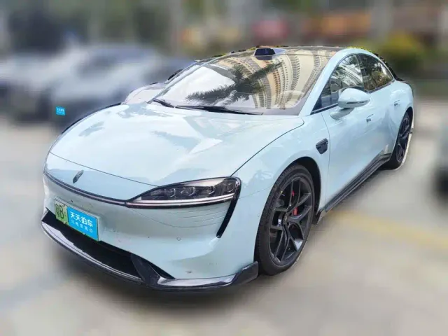 Фотография автомобиля — Luxeed S7