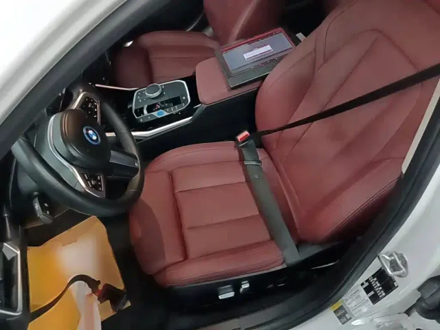 BMW i3 — Фото автомобиля 14