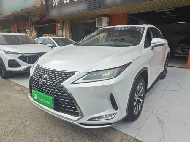Фотография автомобиля — Lexus RX