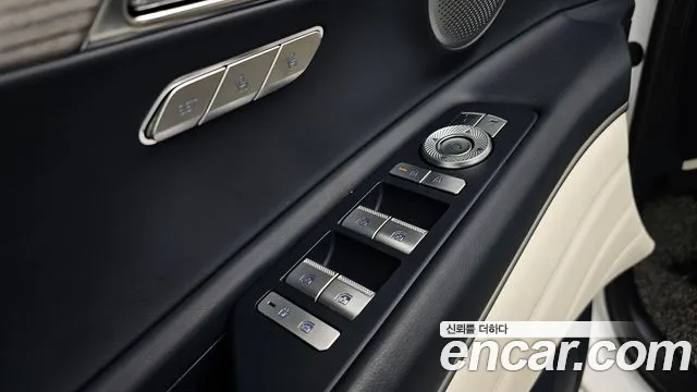 Genesis GV80 — Фото автомобиля 28