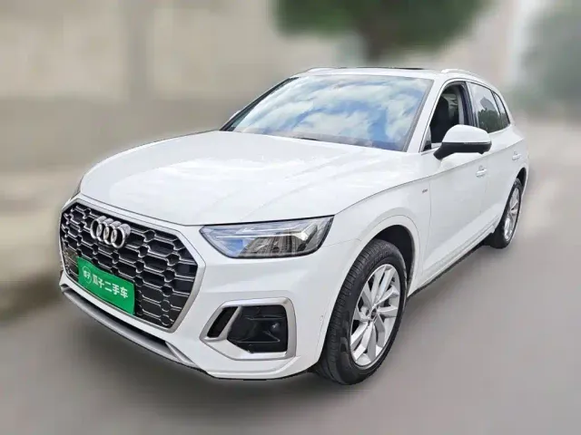 Фотография автомобиля — Audi Q5L