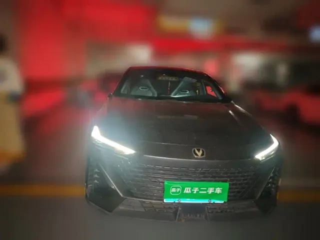 Changan UNI-V — Фото автомобиля 2