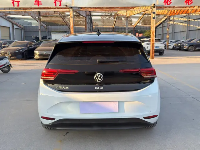 Volkswagen ID.3 — Фото автомобиля 8