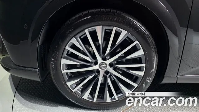 Lexus RX — Фото автомобиля 3