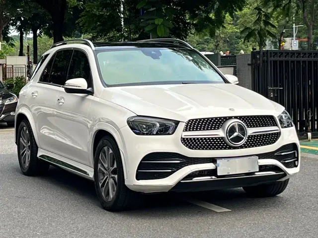 Mercedes-Benz GLE-Class — Фото автомобиля 3