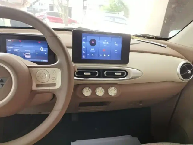 Wuling Hongguang Mini EV — Фото автомобиля 12