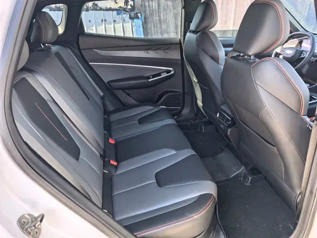Geely Boyue — Фото автомобиля 7