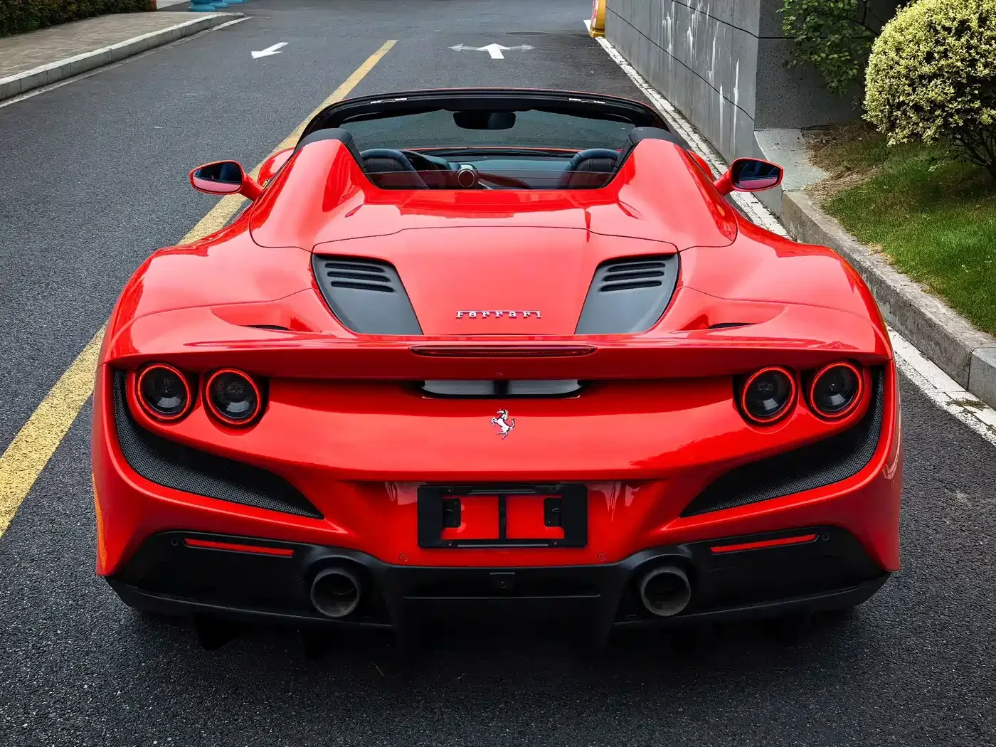 Ferrari Ferrari F8 2020 Spider 3.9T V8 — Фото автомобиля 3