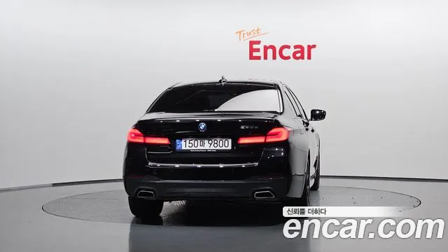 BMW 5 Series G30 — Фото автомобиля 4