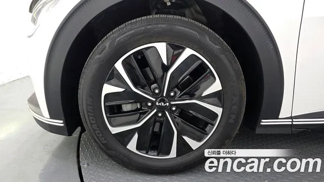 Kia EV6 — Фото автомобиля 5