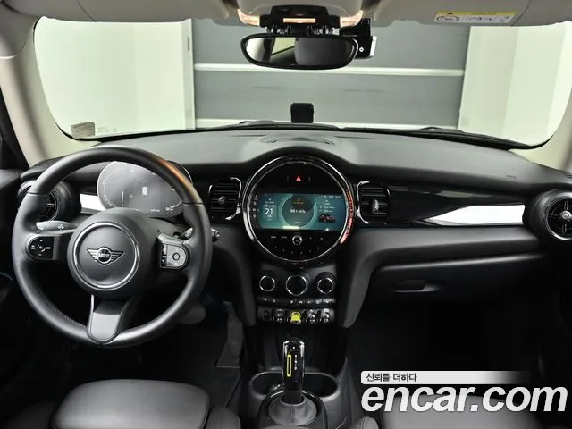 MINI Cooper Electric — Фото автомобиля 7