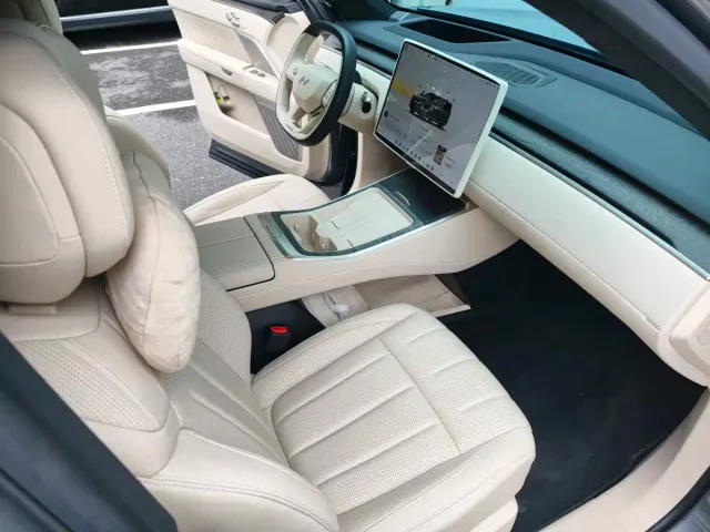 Onvo L90 — Фото автомобиля 9