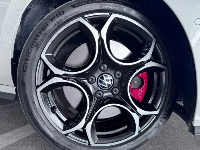 Volkswagen Golf GTI — Фото автомобиля 19