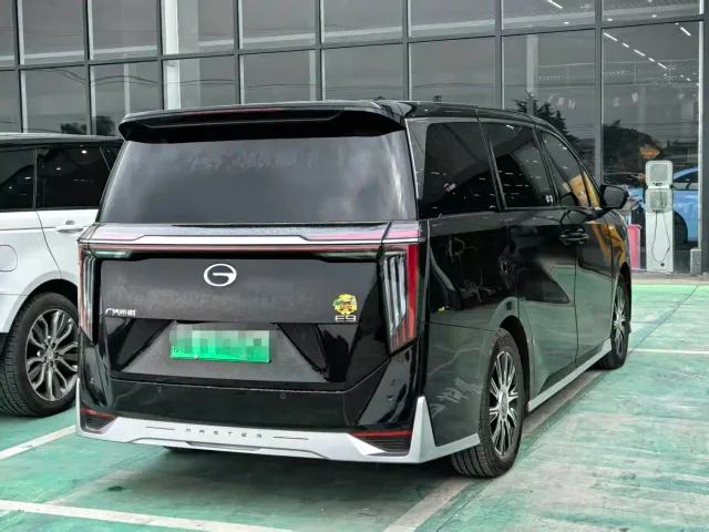 GAC Trumpchi E9 — Фото автомобиля 16