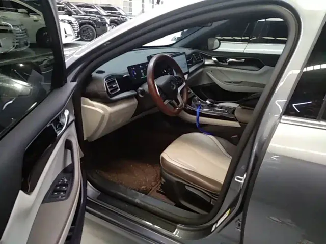 BYD Qin PLUS — Фото автомобиля 14
