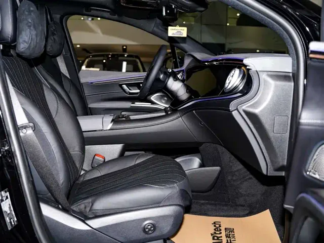 Mercedes-Benz EQS SUV — Фото автомобиля 18