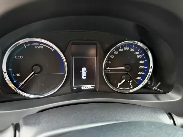 Toyota Corolla Twin Engine E+ — Фото автомобиля 6