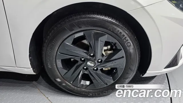 Hyundai Avante CN7 — Фото автомобиля 6