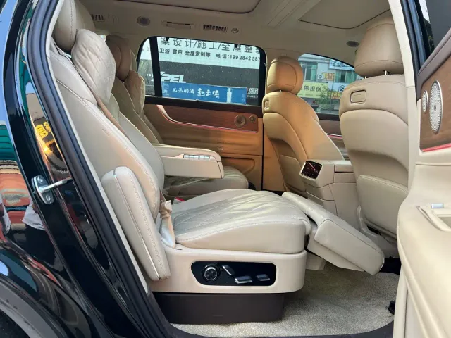 AITO Wenjie AITO M9 2024 Extended Range Ultra 42kWh 6-Seater — Фото автомобиля 17
